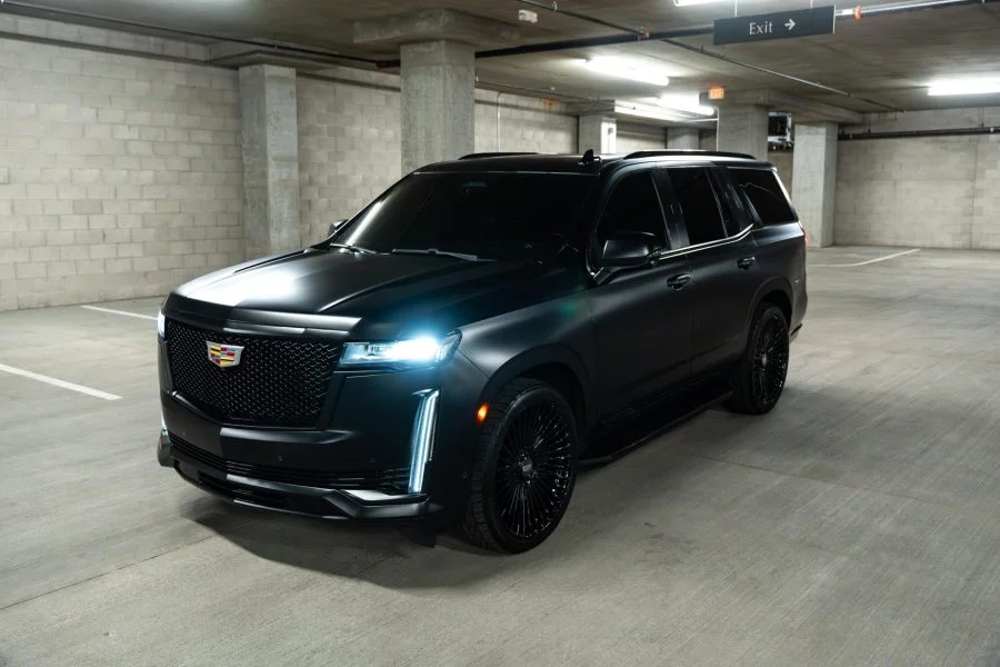 Cadillac Escalade (Black)