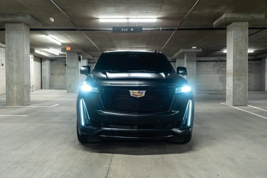Cadillac Escalade (Black)