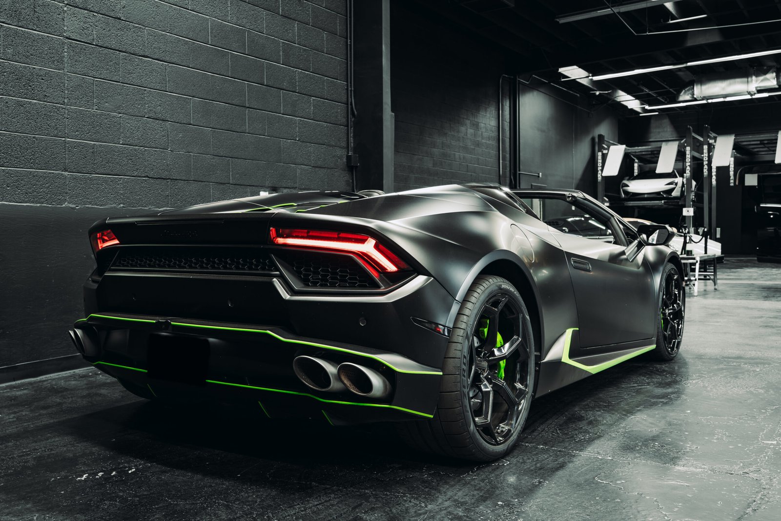 Lamborghini Huracan Spyder (Black)