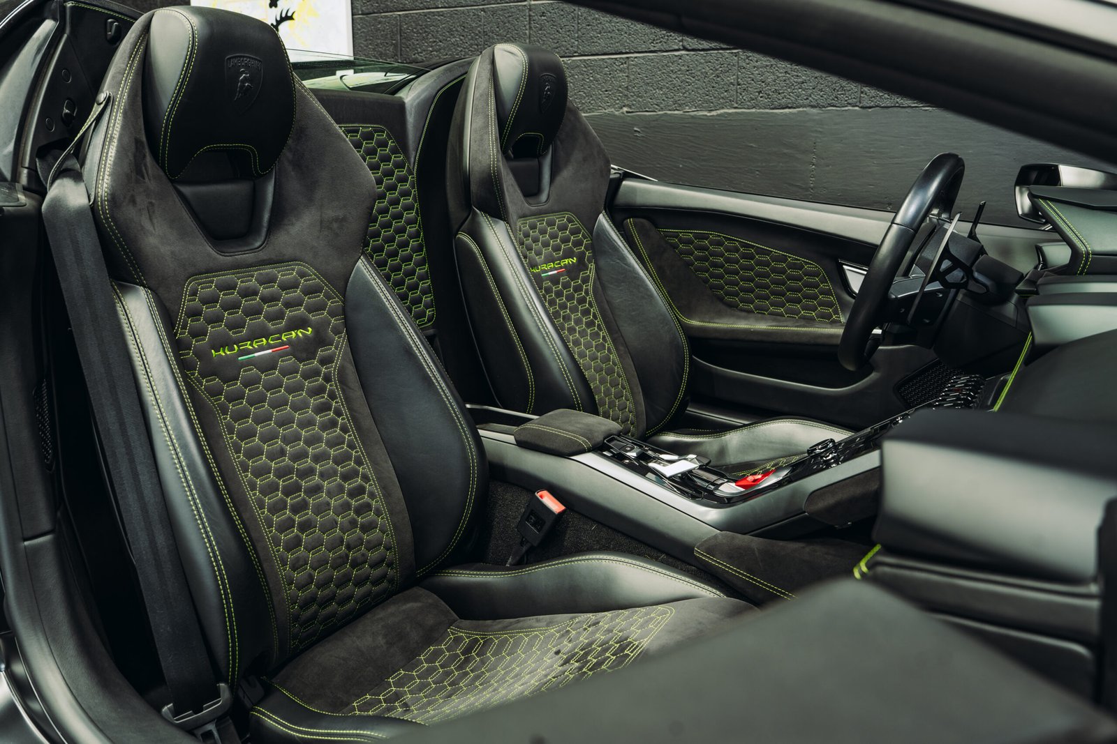 Lamborghini Huracan Spyder (Black)