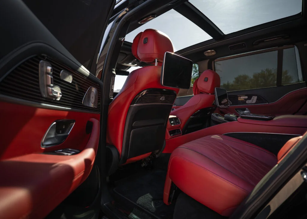 Maybach GLS 600 (Black)