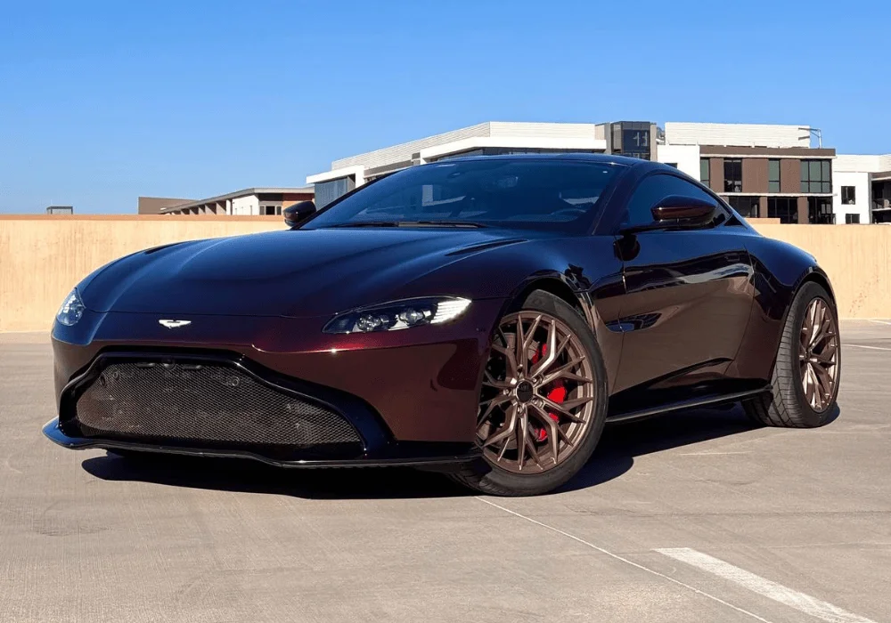 Aston Martin Vantage (Maroon)