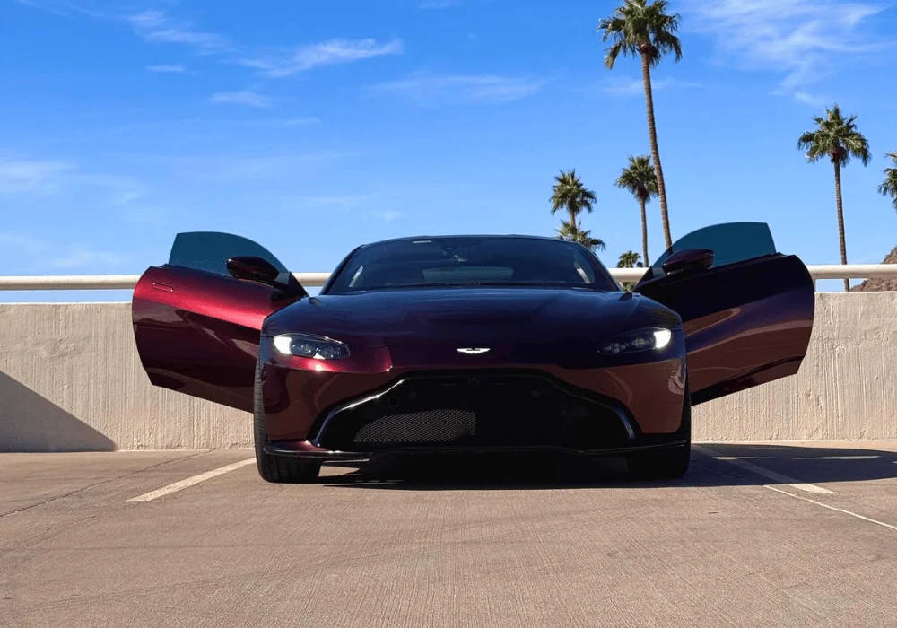 Aston Martin Vantage (Maroon)