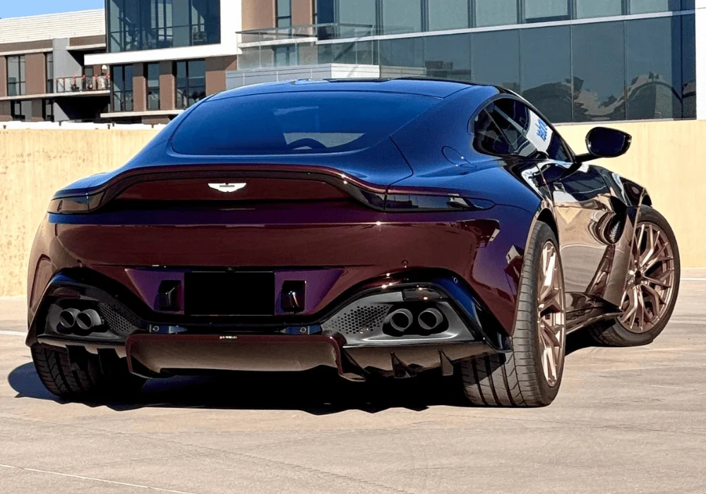 Aston Martin Vantage (Maroon)
